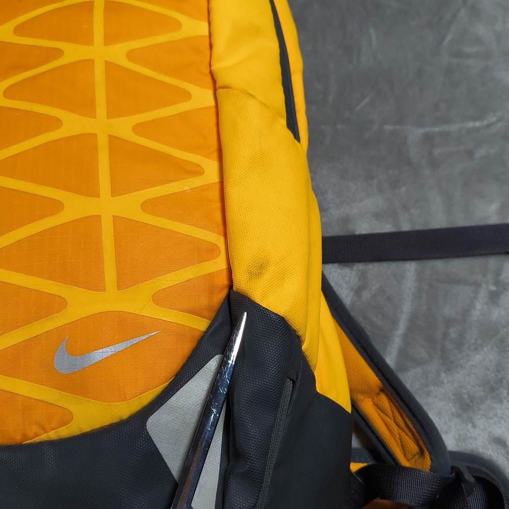 Nike Cheyenne Vapor II Backpack  Orange Black Reflective Daypack Hiking Outodoor - Picture 4 of 16